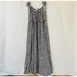 Hashtag in Trend Maxi‎ Dress Womens Medium Black White Floral Tiered Boho Whimsy